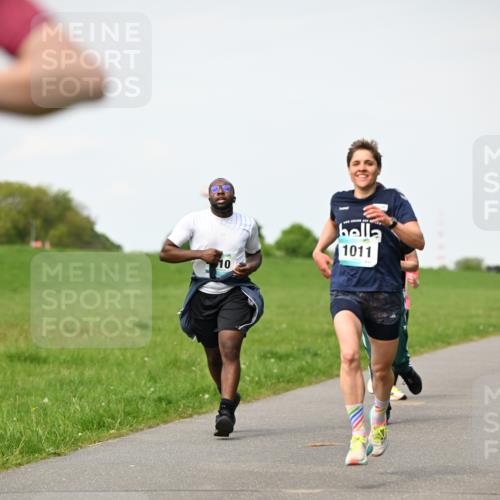 10.05.2026 - 8. Wedeler Halbmarathon Dr. Thomas Lammeyer http://msf.ph/oto/9695745 10.05.2026 11:21:55 Laufen 1011 meine-sportfotos.de