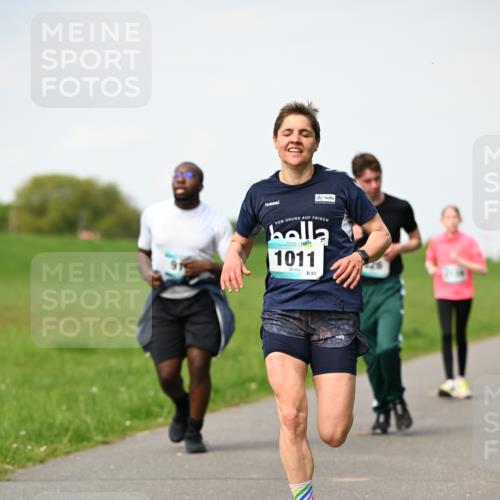 10.05.2026 - 8. Wedeler Halbmarathon Dr. Thomas Lammeyer http://msf.ph/oto/9695761 10.05.2026 11:21:56 Laufen 1011 meine-sportfotos.de
