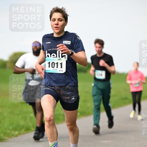 10.05.2026 - 8. Wedeler Halbmarathon Dr. Thomas Lammeyer http://msf.ph/oto/9695765 10.05.2026 11:21:57 Laufen 116, 1011 meine-sportfotos.de