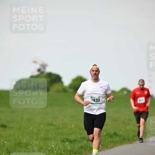 10.05.2026 - 8. Wedeler Halbmarathon Dr. Thomas Lammeyer http://msf.ph/oto/9695832 10.05.2026 11:22:13 Laufen 433 meine-sportfotos.de