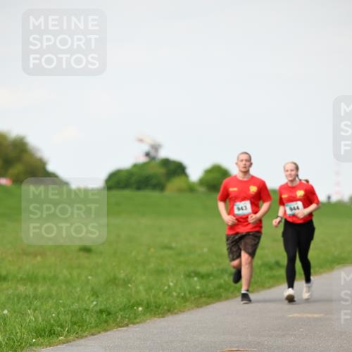 10.05.2026 - 8. Wedeler Halbmarathon Dr. Thomas Lammeyer http://msf.ph/oto/9695857 10.05.2026 11:22:17 Laufen 943, 344 meine-sportfotos.de