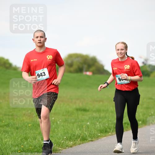 10.05.2026 - 8. Wedeler Halbmarathon Dr. Thomas Lammeyer http://msf.ph/oto/9695869 10.05.2026 11:22:22 Laufen 943 meine-sportfotos.de