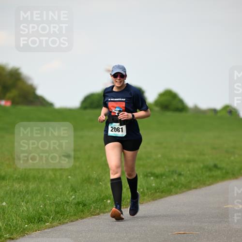 10.05.2026 - 8. Wedeler Halbmarathon Dr. Thomas Lammeyer http://msf.ph/oto/9695888 10.05.2026 11:22:26 Laufen 2081 meine-sportfotos.de
