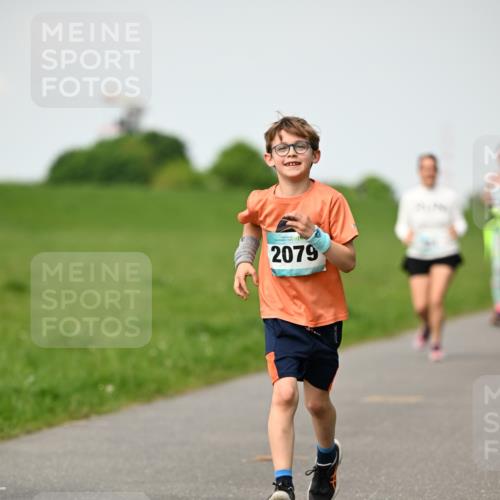 10.05.2026 - 8. Wedeler Halbmarathon Dr. Thomas Lammeyer http://msf.ph/oto/9695899 10.05.2026 11:22:28 Laufen 2079 meine-sportfotos.de