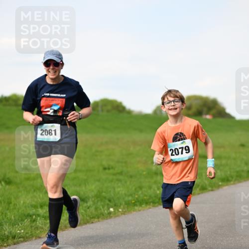 10.05.2026 - 8. Wedeler Halbmarathon Dr. Thomas Lammeyer http://msf.ph/oto/9695915 10.05.2026 11:22:30 Laufen 2081, 2079 meine-sportfotos.de