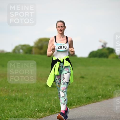 10.05.2026 - 8. Wedeler Halbmarathon Dr. Thomas Lammeyer http://msf.ph/oto/9695962 10.05.2026 11:22:39 Laufen 2070 meine-sportfotos.de