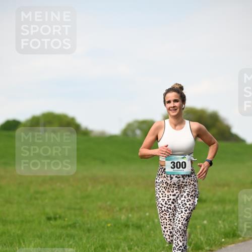 10.05.2026 - 8. Wedeler Halbmarathon Dr. Thomas Lammeyer http://msf.ph/oto/9695979 10.05.2026 11:22:48 Laufen 300 meine-sportfotos.de