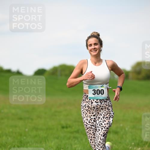 10.05.2026 - 8. Wedeler Halbmarathon Dr. Thomas Lammeyer http://msf.ph/oto/9695984 10.05.2026 11:22:48 Laufen 300 meine-sportfotos.de