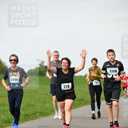 10.05.2026 - 8. Wedeler Halbmarathon Dr. Thomas Lammeyer http://msf.ph/oto/9695991 10.05.2026 11:22:50 Laufen 2060, 278, 701, 2208 meine-sportfotos.de