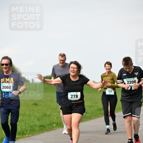 10.05.2026 - 8. Wedeler Halbmarathon Dr. Thomas Lammeyer http://msf.ph/oto/9695997 10.05.2026 11:22:51 Laufen 2060, 278, 701, 2208 meine-sportfotos.de