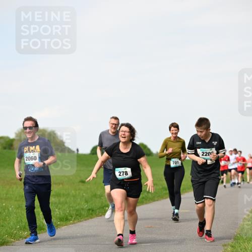 10.05.2026 - 8. Wedeler Halbmarathon Dr. Thomas Lammeyer http://msf.ph/oto/9695999 10.05.2026 11:22:51 Laufen 2060, 278, 701, 220 meine-sportfotos.de