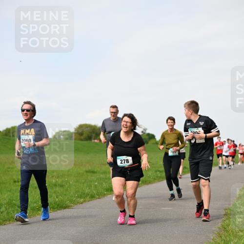 10.05.2026 - 8. Wedeler Halbmarathon Dr. Thomas Lammeyer http://msf.ph/oto/9696009 10.05.2026 11:22:52 Laufen 2060, 278, 2208 meine-sportfotos.de