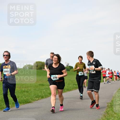 10.05.2026 - 8. Wedeler Halbmarathon Dr. Thomas Lammeyer http://msf.ph/oto/9696010 10.05.2026 11:22:53 Laufen 2060, 278, 701 meine-sportfotos.de