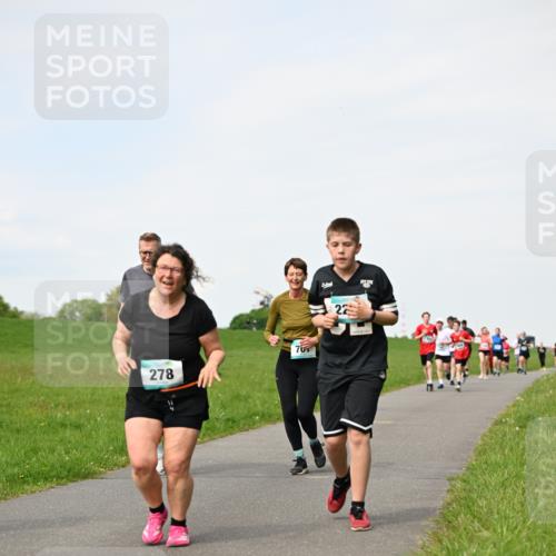 10.05.2026 - 8. Wedeler Halbmarathon Dr. Thomas Lammeyer http://msf.ph/oto/9696012 10.05.2026 11:22:53 Laufen 278, 707 meine-sportfotos.de