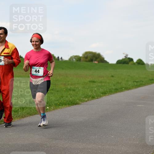 10.05.2026 - 8. Wedeler Halbmarathon Dr. Thomas Lammeyer http://msf.ph/oto/9696115 10.05.2026 11:23:16 Laufen 949 meine-sportfotos.de