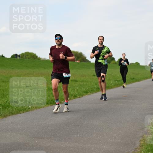10.05.2026 - 8. Wedeler Halbmarathon Dr. Thomas Lammeyer http://msf.ph/oto/9696123 10.05.2026 11:23:21 Laufen  meine-sportfotos.de