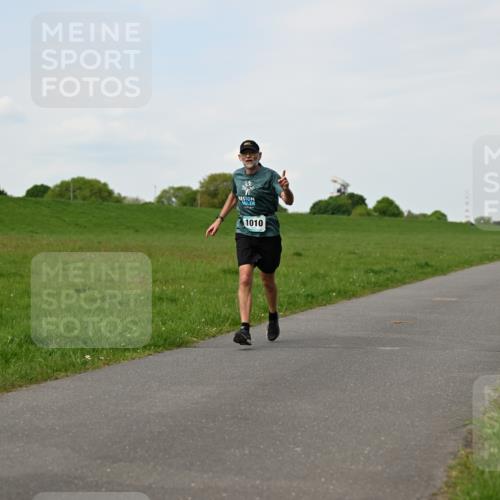 10.05.2026 - 8. Wedeler Halbmarathon Dr. Thomas Lammeyer http://msf.ph/oto/9696158 10.05.2026 11:23:28 Laufen 1010 meine-sportfotos.de