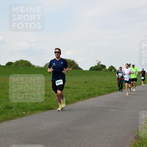 10.05.2026 - 8. Wedeler Halbmarathon Dr. Thomas Lammeyer http://msf.ph/oto/9696168 10.05.2026 11:23:39 Laufen 2127, 244 meine-sportfotos.de