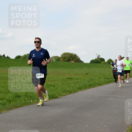 10.05.2026 - 8. Wedeler Halbmarathon Dr. Thomas Lammeyer http://msf.ph/oto/9696173 10.05.2026 11:23:40 Laufen 2127, 244 meine-sportfotos.de