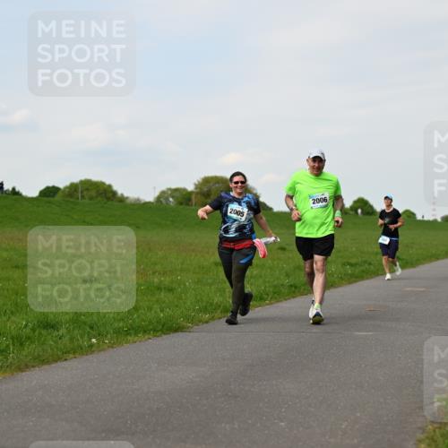 10.05.2026 - 8. Wedeler Halbmarathon Dr. Thomas Lammeyer http://msf.ph/oto/9696201 10.05.2026 11:23:45 Laufen 2005, 2006 meine-sportfotos.de