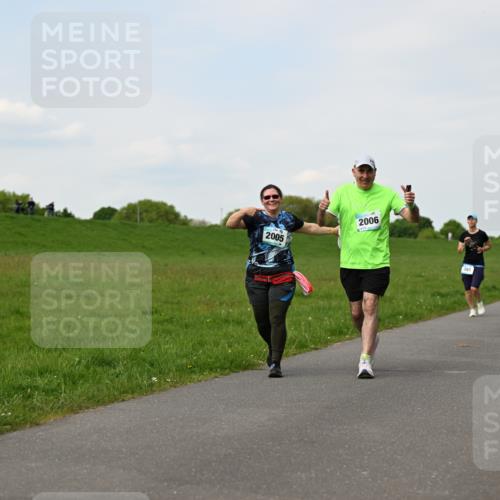10.05.2026 - 8. Wedeler Halbmarathon Dr. Thomas Lammeyer http://msf.ph/oto/9696206 10.05.2026 11:23:46 Laufen 2005, 2006 meine-sportfotos.de