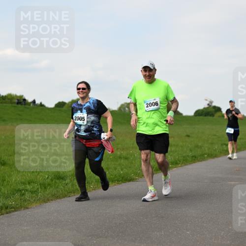 10.05.2026 - 8. Wedeler Halbmarathon Dr. Thomas Lammeyer http://msf.ph/oto/9696215 10.05.2026 11:23:47 Laufen 2005, 2006 meine-sportfotos.de