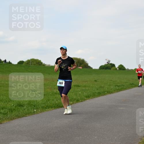 10.05.2026 - 8. Wedeler Halbmarathon Dr. Thomas Lammeyer http://msf.ph/oto/9696229 10.05.2026 11:23:51 Laufen 393 meine-sportfotos.de