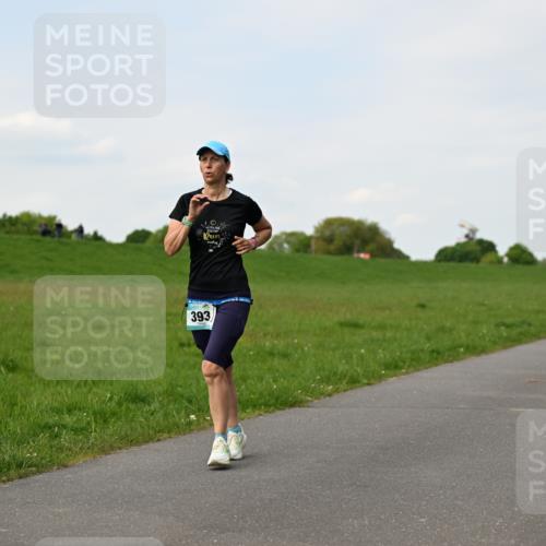 10.05.2026 - 8. Wedeler Halbmarathon Dr. Thomas Lammeyer http://msf.ph/oto/9696235 10.05.2026 11:23:52 Laufen 393 meine-sportfotos.de