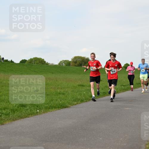 10.05.2026 - 8. Wedeler Halbmarathon Dr. Thomas Lammeyer http://msf.ph/oto/9696239 10.05.2026 11:23:57 Laufen 936 meine-sportfotos.de