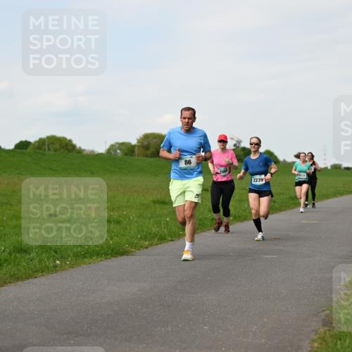 10.05.2026 - 8. Wedeler Halbmarathon Dr. Thomas Lammeyer http://msf.ph/oto/9696261 10.05.2026 11:24:01 Laufen 2239, 223 meine-sportfotos.de