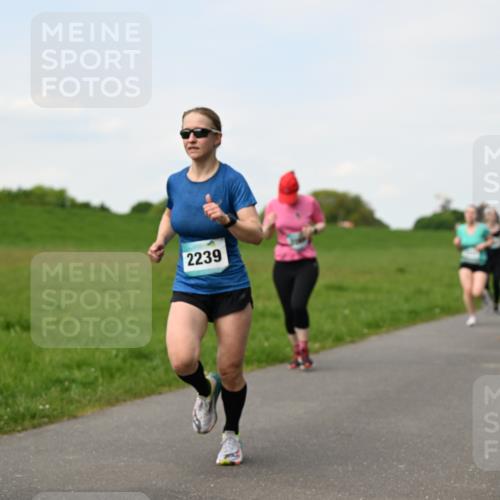 10.05.2026 - 8. Wedeler Halbmarathon Dr. Thomas Lammeyer http://msf.ph/oto/9696276 10.05.2026 11:24:03 Laufen 2239 meine-sportfotos.de