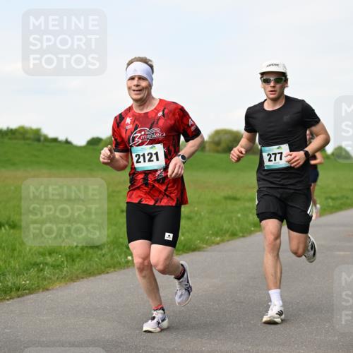 10.05.2026 - 8. Wedeler Halbmarathon Dr. Thomas Lammeyer http://msf.ph/oto/9696318 10.05.2026 11:24:14 Laufen 2121, 277 meine-sportfotos.de