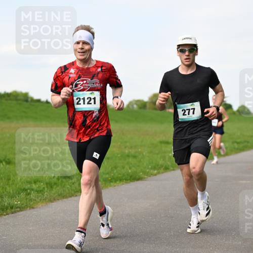 10.05.2026 - 8. Wedeler Halbmarathon Dr. Thomas Lammeyer http://msf.ph/oto/9696319 10.05.2026 11:24:14 Laufen 2121, 277 meine-sportfotos.de