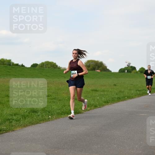 10.05.2026 - 8. Wedeler Halbmarathon Dr. Thomas Lammeyer http://msf.ph/oto/9696323 10.05.2026 11:24:16 Laufen 2050, 2107 meine-sportfotos.de