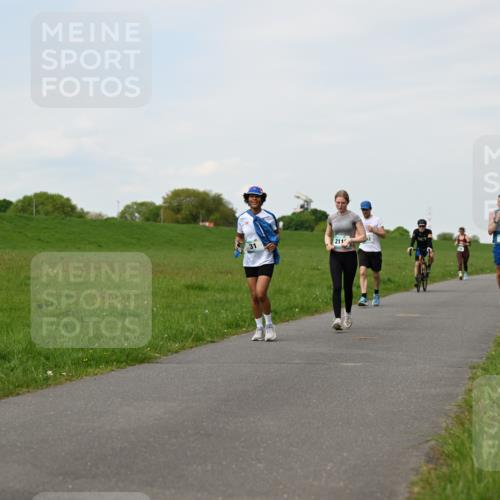 10.05.2026 - 8. Wedeler Halbmarathon Dr. Thomas Lammeyer http://msf.ph/oto/9696363 10.05.2026 11:24:24 Laufen 211 meine-sportfotos.de