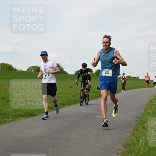 10.05.2026 - 8. Wedeler Halbmarathon Dr. Thomas Lammeyer http://msf.ph/oto/9696382 10.05.2026 11:24:28 Laufen 742 meine-sportfotos.de