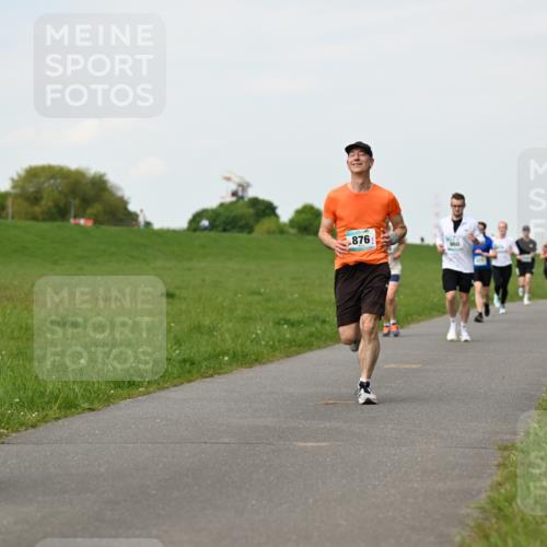 10.05.2026 - 8. Wedeler Halbmarathon Dr. Thomas Lammeyer http://msf.ph/oto/9696407 10.05.2026 11:24:40 Laufen 146, 876, 960 meine-sportfotos.de