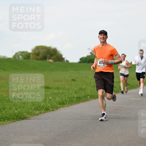 10.05.2026 - 8. Wedeler Halbmarathon Dr. Thomas Lammeyer http://msf.ph/oto/9696415 10.05.2026 11:24:41 Laufen 875 meine-sportfotos.de