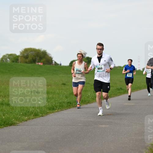 10.05.2026 - 8. Wedeler Halbmarathon Dr. Thomas Lammeyer http://msf.ph/oto/9696427 10.05.2026 11:24:44 Laufen 2162, 960, 471, 752199 meine-sportfotos.de