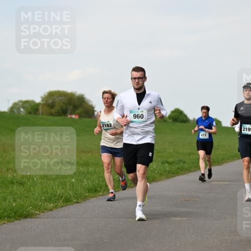 10.05.2026 - 8. Wedeler Halbmarathon Dr. Thomas Lammeyer http://msf.ph/oto/9696432 10.05.2026 11:24:45 Laufen 2162, 960, 471, 2199 meine-sportfotos.de