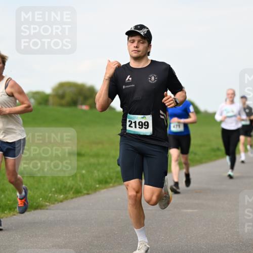 10.05.2026 - 8. Wedeler Halbmarathon Dr. Thomas Lammeyer http://msf.ph/oto/9696441 10.05.2026 11:24:47 Laufen 2162, 2199, 475 meine-sportfotos.de