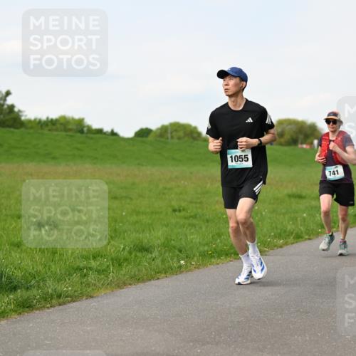 10.05.2026 - 8. Wedeler Halbmarathon Dr. Thomas Lammeyer http://msf.ph/oto/9696472 10.05.2026 11:24:53 Laufen 1055, 741 meine-sportfotos.de