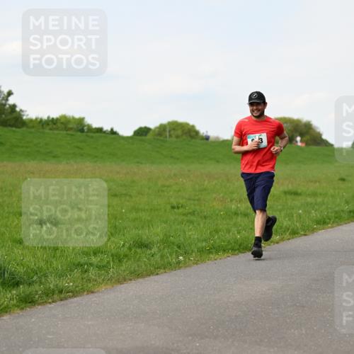 10.05.2026 - 8. Wedeler Halbmarathon Dr. Thomas Lammeyer http://msf.ph/oto/9696486 10.05.2026 11:24:58 Laufen  meine-sportfotos.de