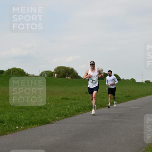 10.05.2026 - 8. Wedeler Halbmarathon Dr. Thomas Lammeyer http://msf.ph/oto/9696512 10.05.2026 11:25:08 Laufen 845 meine-sportfotos.de