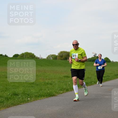 10.05.2026 - 8. Wedeler Halbmarathon Dr. Thomas Lammeyer http://msf.ph/oto/9696551 10.05.2026 11:25:24 Laufen 673 meine-sportfotos.de