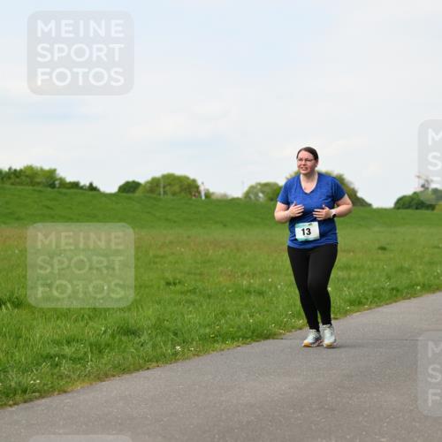 10.05.2026 - 8. Wedeler Halbmarathon Dr. Thomas Lammeyer http://msf.ph/oto/9696565 10.05.2026 11:25:28 Laufen  meine-sportfotos.de