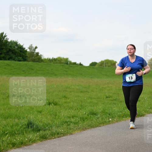 10.05.2026 - 8. Wedeler Halbmarathon Dr. Thomas Lammeyer http://msf.ph/oto/9696572 10.05.2026 11:25:29 Laufen  meine-sportfotos.de