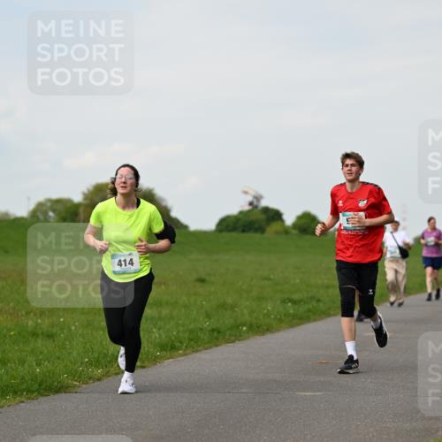 10.05.2026 - 8. Wedeler Halbmarathon Dr. Thomas Lammeyer http://msf.ph/oto/9696589 10.05.2026 11:25:38 Laufen 414 meine-sportfotos.de