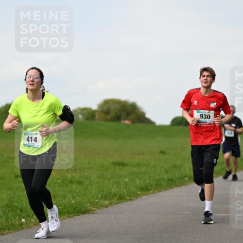 10.05.2026 - 8. Wedeler Halbmarathon Dr. Thomas Lammeyer http://msf.ph/oto/9696595 10.05.2026 11:25:39 Laufen 414, 930 meine-sportfotos.de