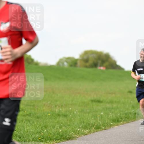 10.05.2026 - 8. Wedeler Halbmarathon Dr. Thomas Lammeyer http://msf.ph/oto/9696601 10.05.2026 11:25:41 Laufen 930 meine-sportfotos.de